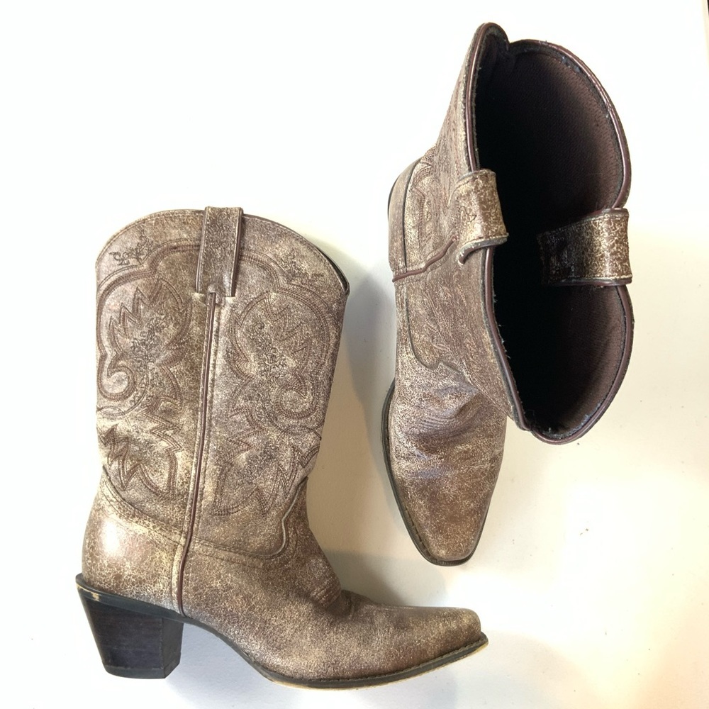 Durango Women’s Western kitten heels pull on golden tan Size 8.5M RD 4434